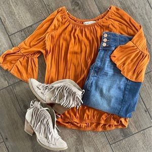 Woman’s Burnt Orange Flowy Top